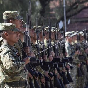 Reconocimiento a instructores militares del instituto